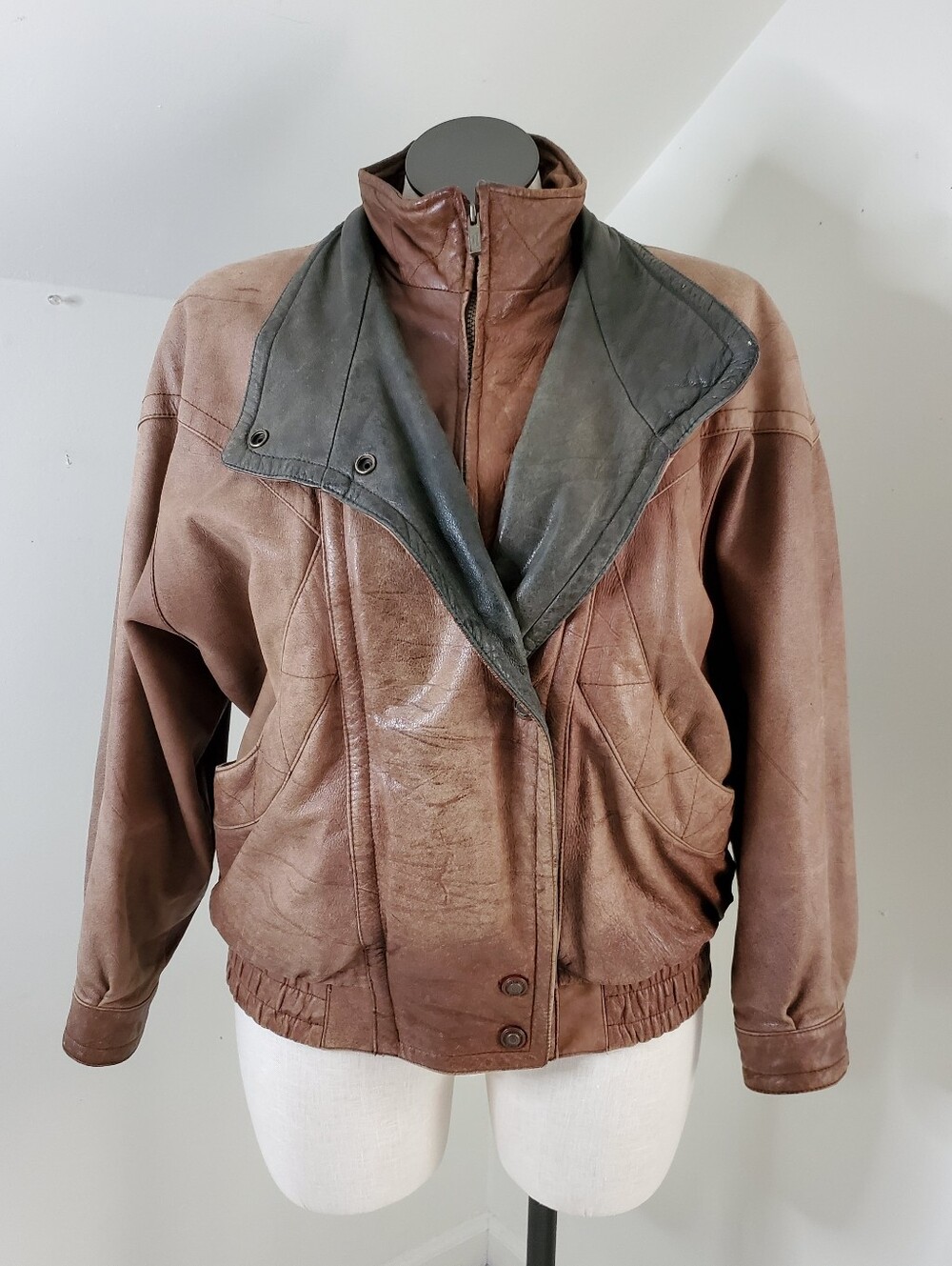 80s 90s Vintage Adventure Bound Wilsons Leather Mockneck Bomber Jacket